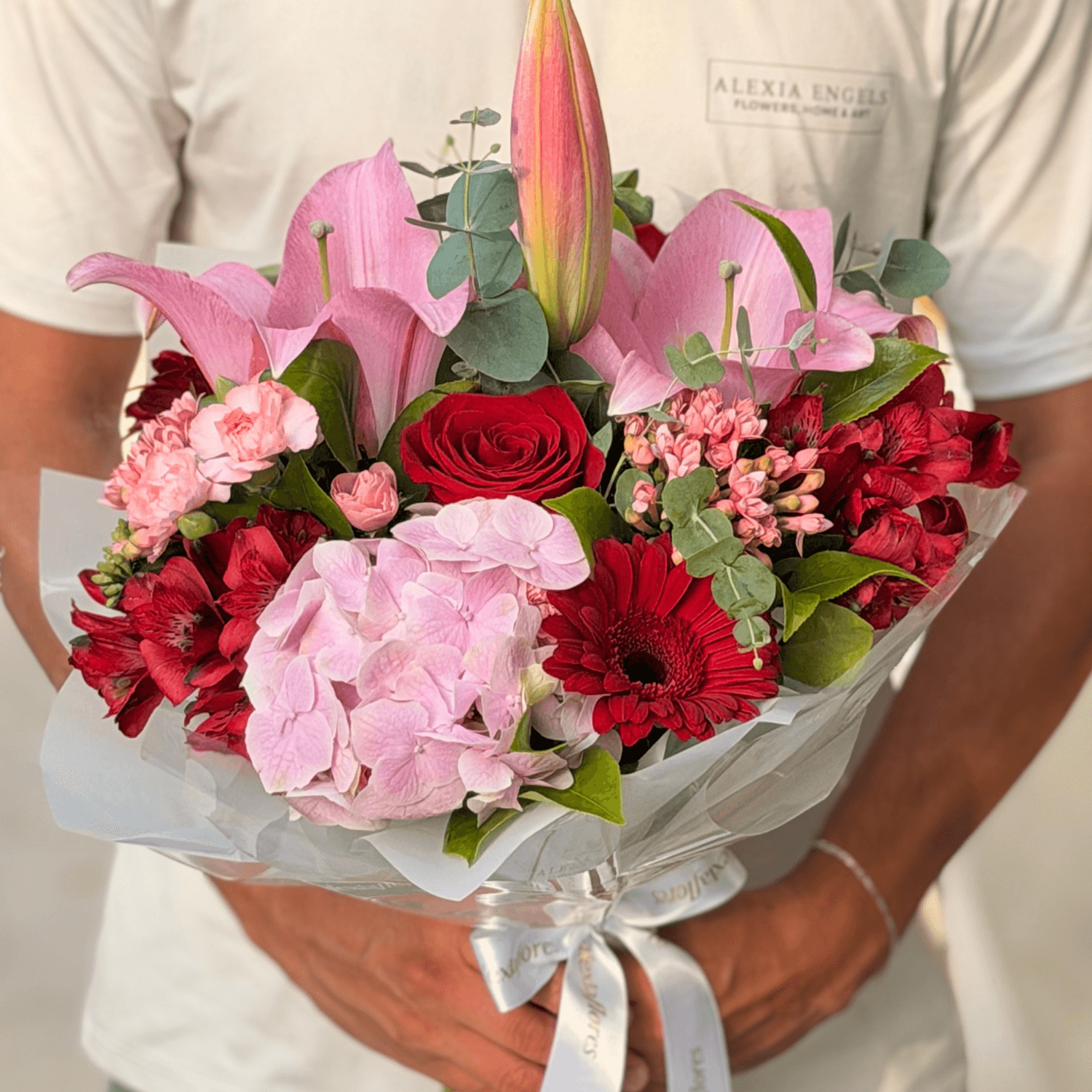 thumb-buque-mix-de-flores-tons-vermelho-e-rosa-12-flores-0