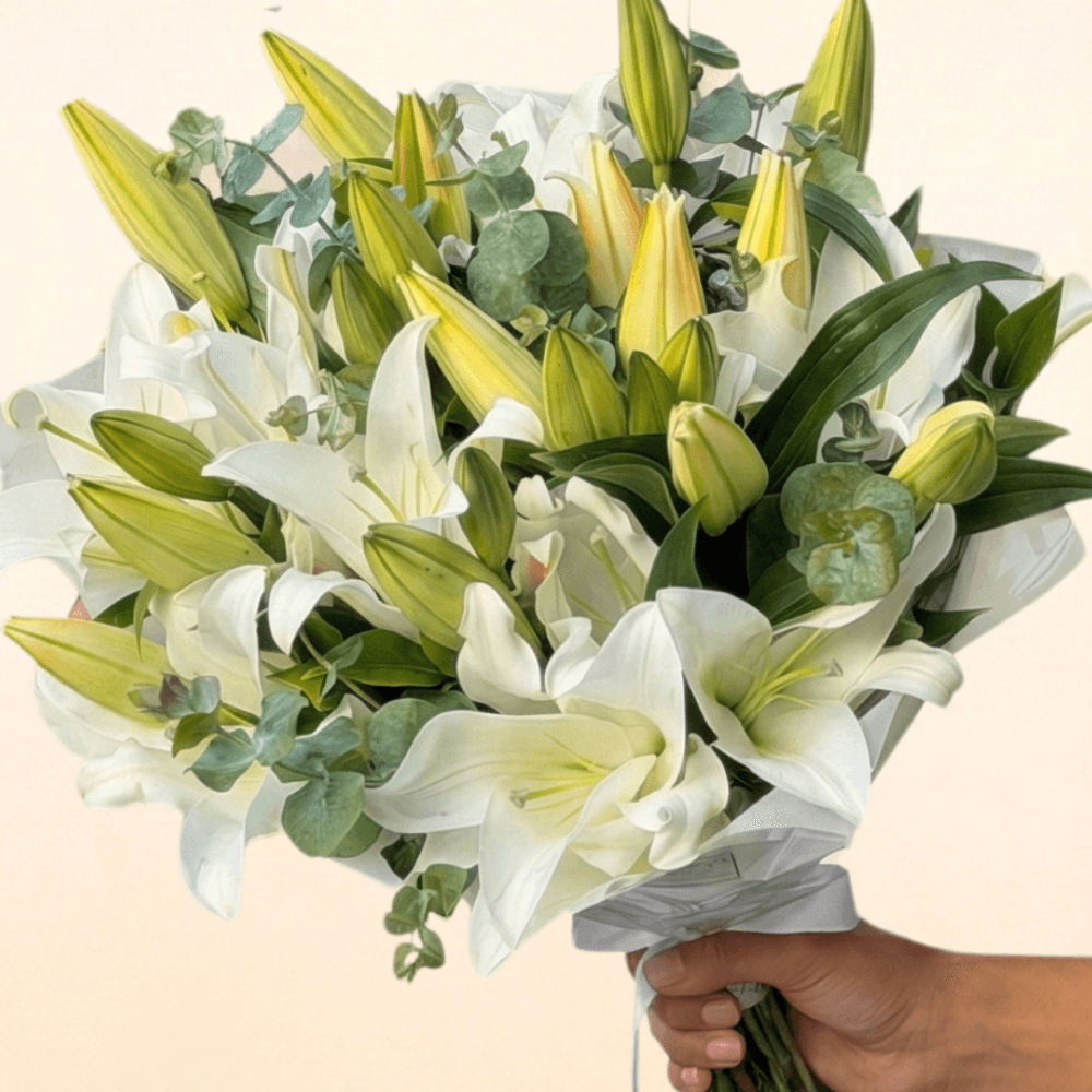 Buquê com Lírios Brancos 12 Flores