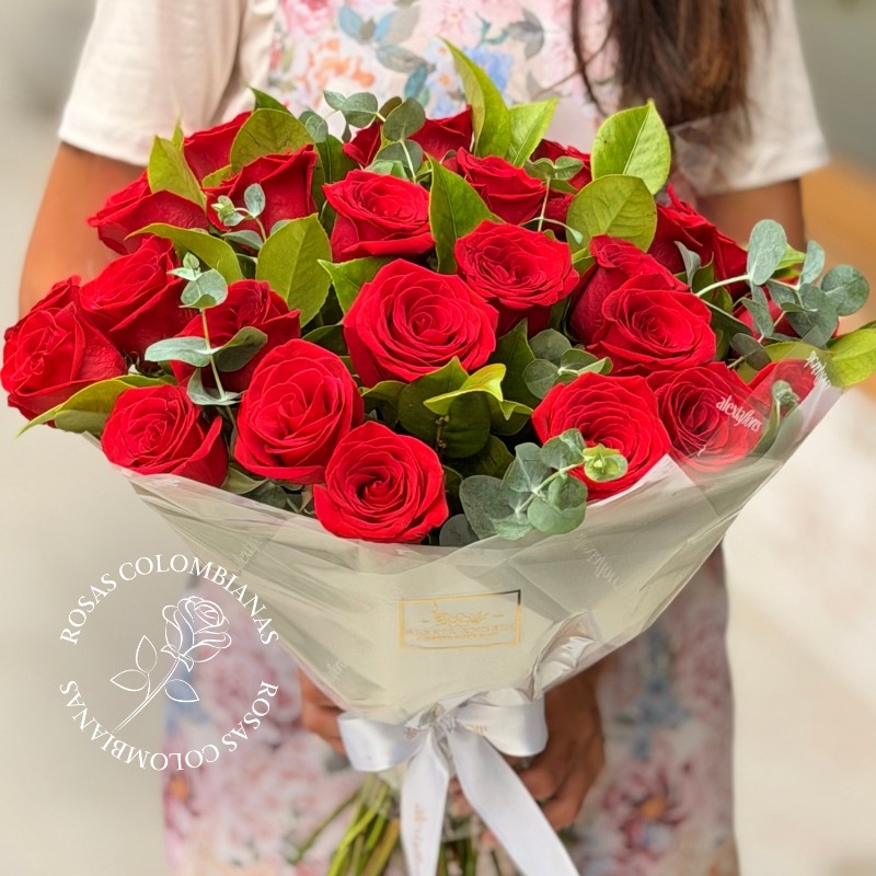 Buquê com 24 Rosas Vermelha